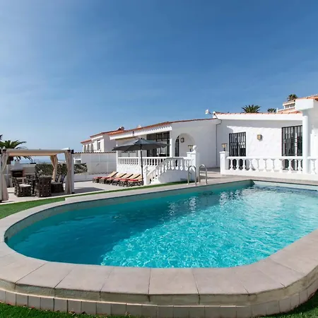 فيلة Villa Chayofa *